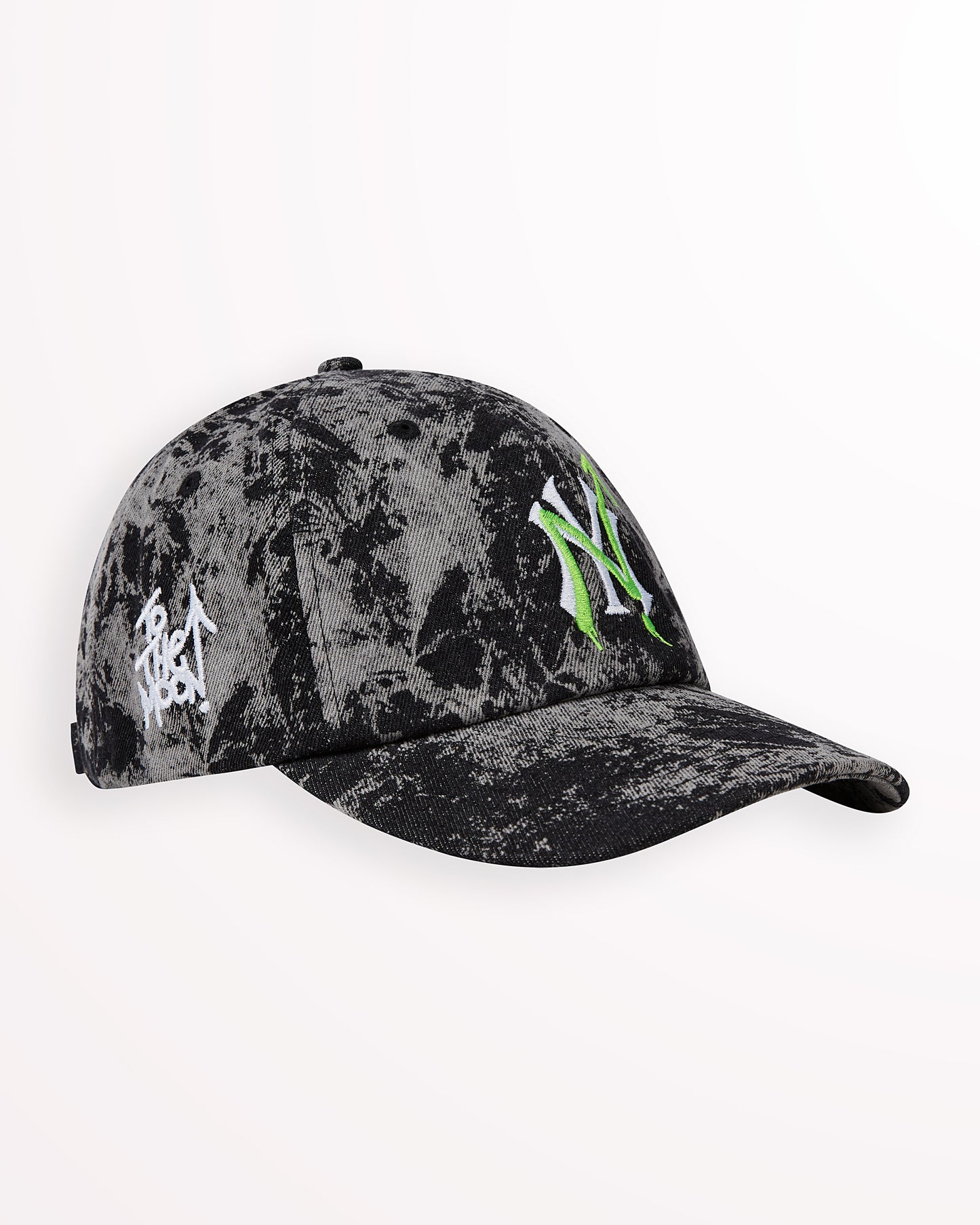 NYY Moon Dad Hat – Black Acid Wash