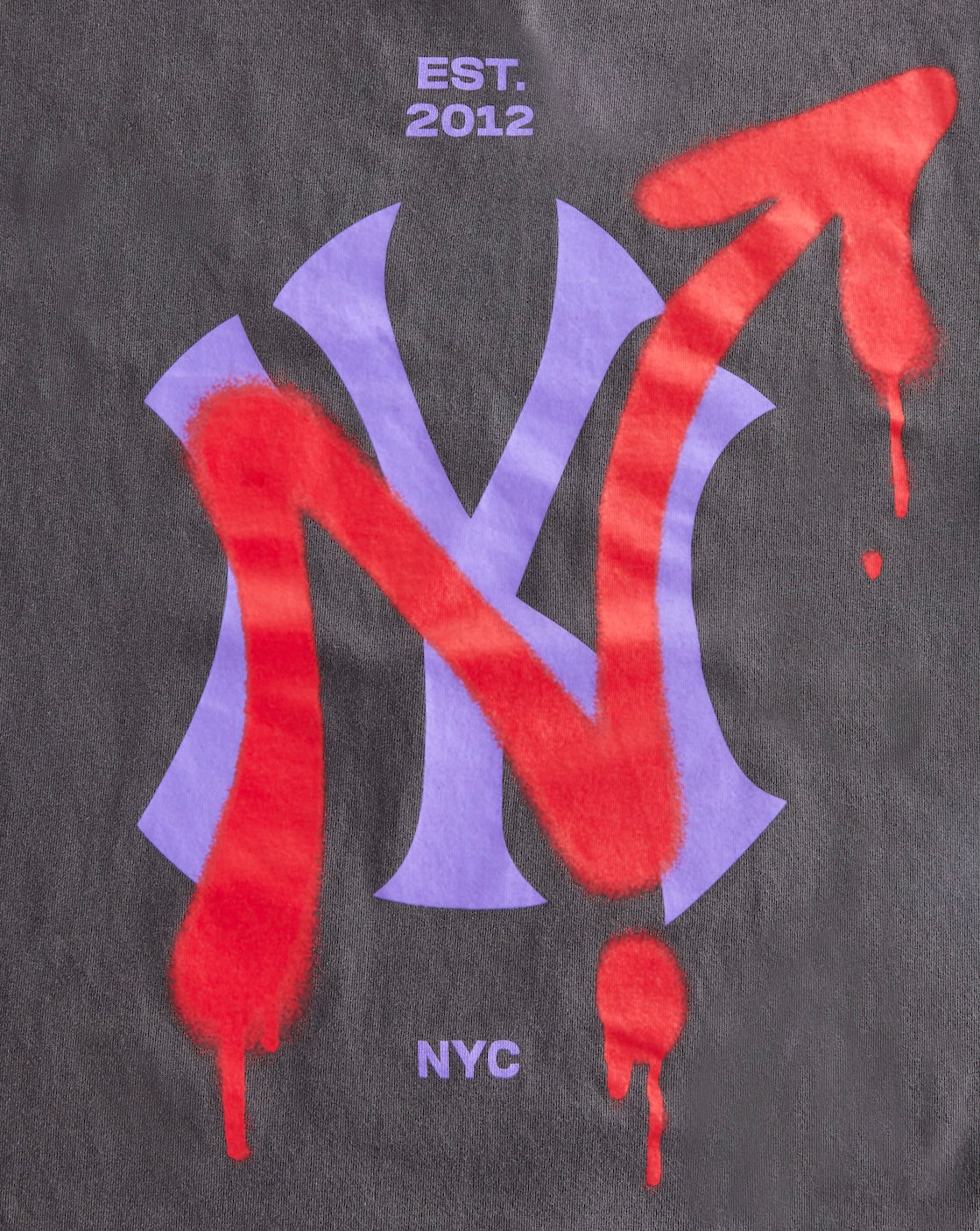 NY Yankees Spray Tag Tee - Obsidian
